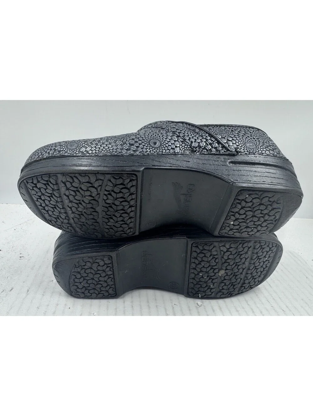 Dansko Pro XP Women's Size 7 Black  Medallion Embossed Leather Clog Shoes